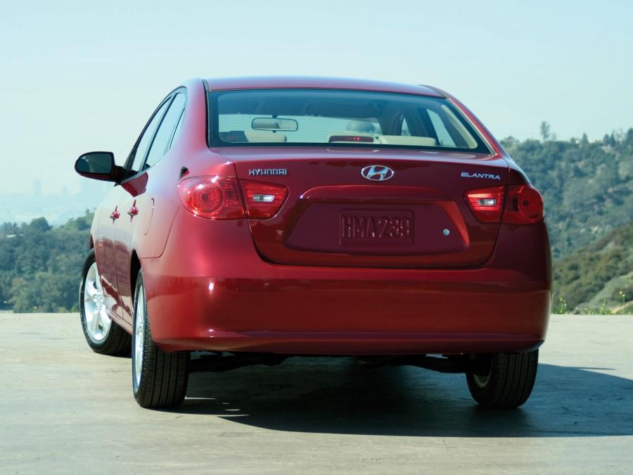  Hyundai Elantra 2006 года  (US) (фото 9 из 16)